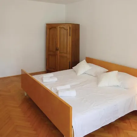 Apartment Three-bedroom In Split